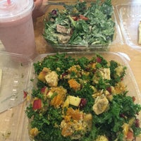 10/28/2016에 Nicole W.님이 Art of Salad EAST BRUNSWICK에서 찍은 사진