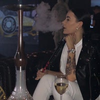Das Foto wurde bei Smoke Brothers Shisha Lounge von Mirosław S. am 10/4/2018 aufgenommen