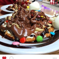 Photo taken at Meriday Waffle by Önder G. on 7/24/2015