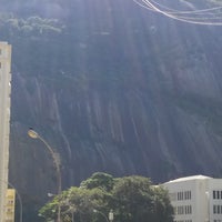 7/17/2017 tarihinde Estante Secreta R.ziyaretçi tarafından Bondinho do Pão de Açúcar'de çekilen fotoğraf