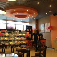 Photo taken at Dunkin&amp;#39; Donuts by Владимир З. on 5/22/2013