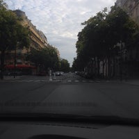 Photo taken at Rue de Courcelles by Владимир Л. on 8/30/2014