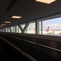 Photo taken at Terminal C/D Walkway by Tom P. on 11/15/2017