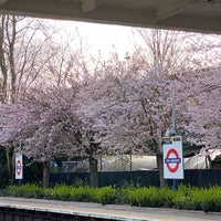 Photo taken at Kew Gardens Underground Station by Mihhail R. on 3/13/2020