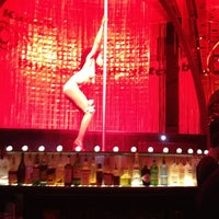 Foto tirada no(a) Ivan Kane&amp;#39;s Royal Jelly Burlesque Nightclub por Laura R. em 2/23/2013