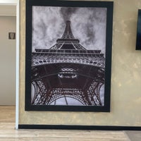 Photo taken at Hôtel Mercure Paris Centre Tour Eiffel by Justin Lee Rodrigo on 9/10/2023