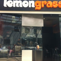 4/15/2013에 Paula T.님이 Lemongrass Aqua / Restaurante tailandés Valencia에서 찍은 사진