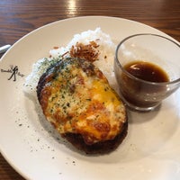 Photo taken at Double Tall Cafe by hitoshi h. on 4/23/2018