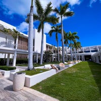 Foto diambil di Four Seasons Resort and Residences Anguilla oleh BD pada 1/28/2023