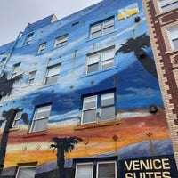 Foto tirada no(a) Venice Suites por ali em 8/15/2023