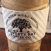 รูปภาพถ่ายที่ Poverty Bay Coffee Company Cafe โดย Douglas B. เมื่อ 8/17/2018