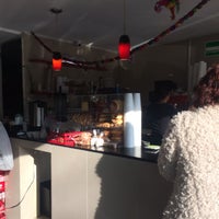 Photo taken at Mome&amp;#39;s café by Por Zeus on 12/18/2017