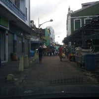 Photo taken at Rua do cabeça by Guilherme C. on 5/28/2013