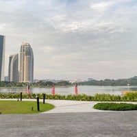 Photo taken at Taman Tasik Empangan Putrajaya by Manne Chen® on 8/29/2021