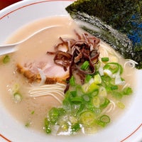Photo taken at 博多ラーメン 虎 by Instaﾊﾞｴｺ on 11/12/2021