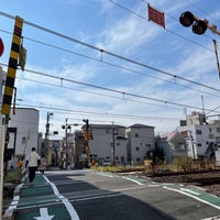 Photo taken at 上中里さわやか橋 (梶原踏切) by Instaﾊﾞｴｺ on 11/10/2022