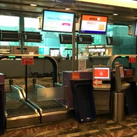 Photo taken at Jetstar Check-in Counter by Vpattra W. on 4/26/2017