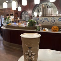 Photo taken at Stumptown Coffee Roasters by Liftildapeak W. on 10/19/2023
