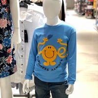 Photo taken at Marks &amp;amp; Spencer by Janie C. on 4/13/2021