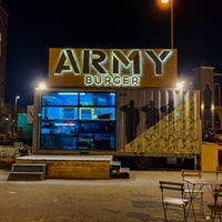 Das Foto wurde bei Army Burger von Ms1555 am 5/9/2022 aufgenommen
