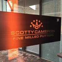 Photo taken at Scotty Cameron Golf Gallery Tokyo by キモゆ〜き on 3/16/2019