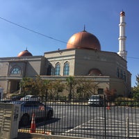 Photo taken at Al-Farooq Mosque by Huseyin B. on 10/28/2016