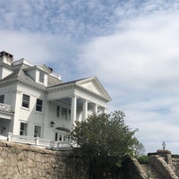Photo taken at The Inn at Mystic by Donald L. on 5/2/2019