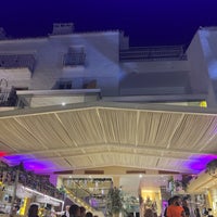 Photo taken at Aretusa Restaurant by Omar on 8/28/2022