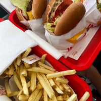 Photo taken at In-N-Out Burger by Eliška M. on 8/24/2023