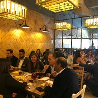 Photo prise au Francisca Restaurant par Francisca Restaurant le5/4/2018