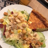 Photo taken at Eggs Comfort Food by Clarah G. on 3/22/2018