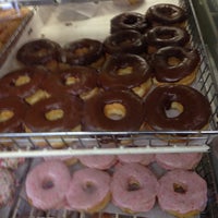 Photo taken at Dat Donut by Lin G. H. on 1/10/2015
