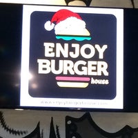 Photo taken at Enjoy Burger House by İlkem D. on 12/29/2014