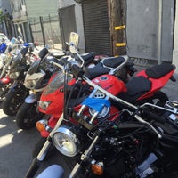 รูปภาพถ่ายที่ SF Moto โดย Brad S. เมื่อ 6/21/2015