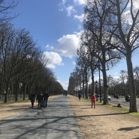 Photo taken at Jardin Clemenceau by Vatan Doğukan on 3/13/2020