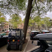 Photo taken at Herengracht by Ahmed I. on 10/1/2021