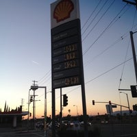 Photo prise au Shell par Jun G. le11/4/2012