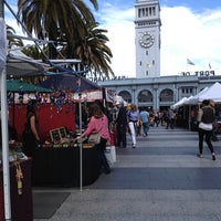 Photo taken at Embarcadero Outdoor Crafts Market by Emily on 3/30/2013