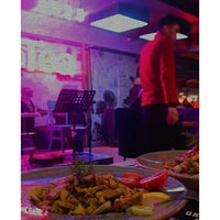 Das Foto wurde bei The Smootea Cafe &amp;amp; Bistro von Maryam am 3/13/2022 aufgenommen