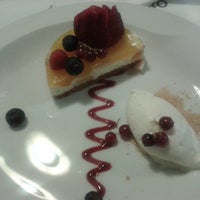 Foto tirada no(a) O Bairro por Karen P. em 7/16/2014