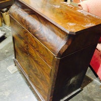 รูปภาพถ่ายที่ Antiques &amp;amp; Furniture Restoration Inc โดย Antiques &amp;amp; Furniture Restoration Inc เมื่อ 10/12/2014