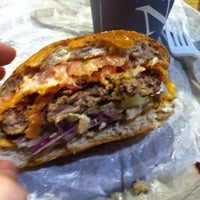 รูปภาพถ่ายที่ South Street Burger โดย Kirk d. เมื่อ 11/23/2014