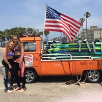 Foto tirada no(a) Kapowui Surf Lessons por Traci T. em 7/5/2017