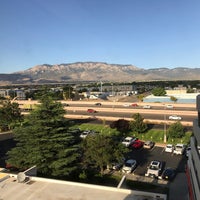 Снимок сделан в Albuquerque Marriott Pyramid North пользователем Maya Q. 7/20/2017