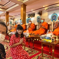 Photo taken at Wat Weru Rachin by Kasame T. on 5/15/2022