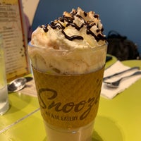 Photo taken at Snooze, an A.M. Eatery by Kim B. on 12/18/2018