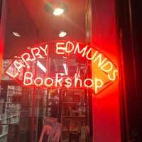 Photo taken at Larry Edmunds Bookshop by Ilariel on 12/31/2019