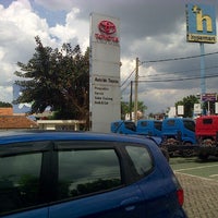 Photo taken at Astrido Toyota Pondok Gede by harry j. on 12/19/2012