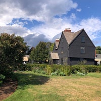 Photo taken at The House of the Seven Gables by Erin C. on 10/10/2023