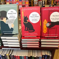 Review The Mysterious Bookshop